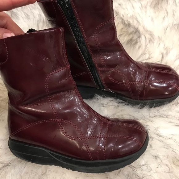 Kids zip up patent leather boots - Picture 1 of 6